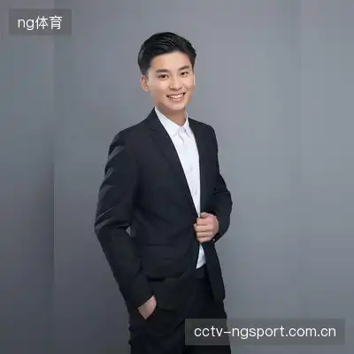 杨露建